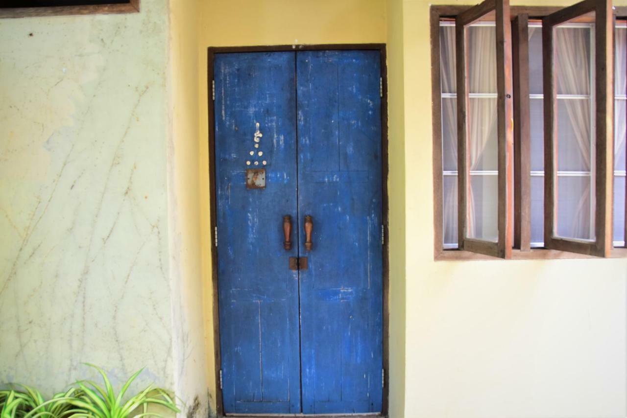 Baan Rare Pensión Udon Thani Exterior foto