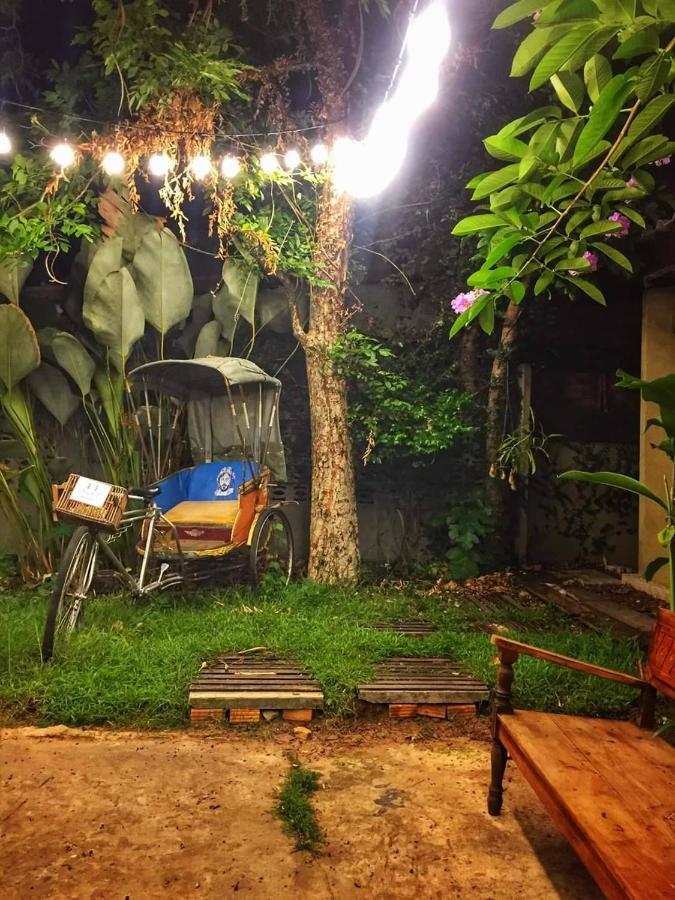 Baan Rare Pensión Udon Thani Exterior foto